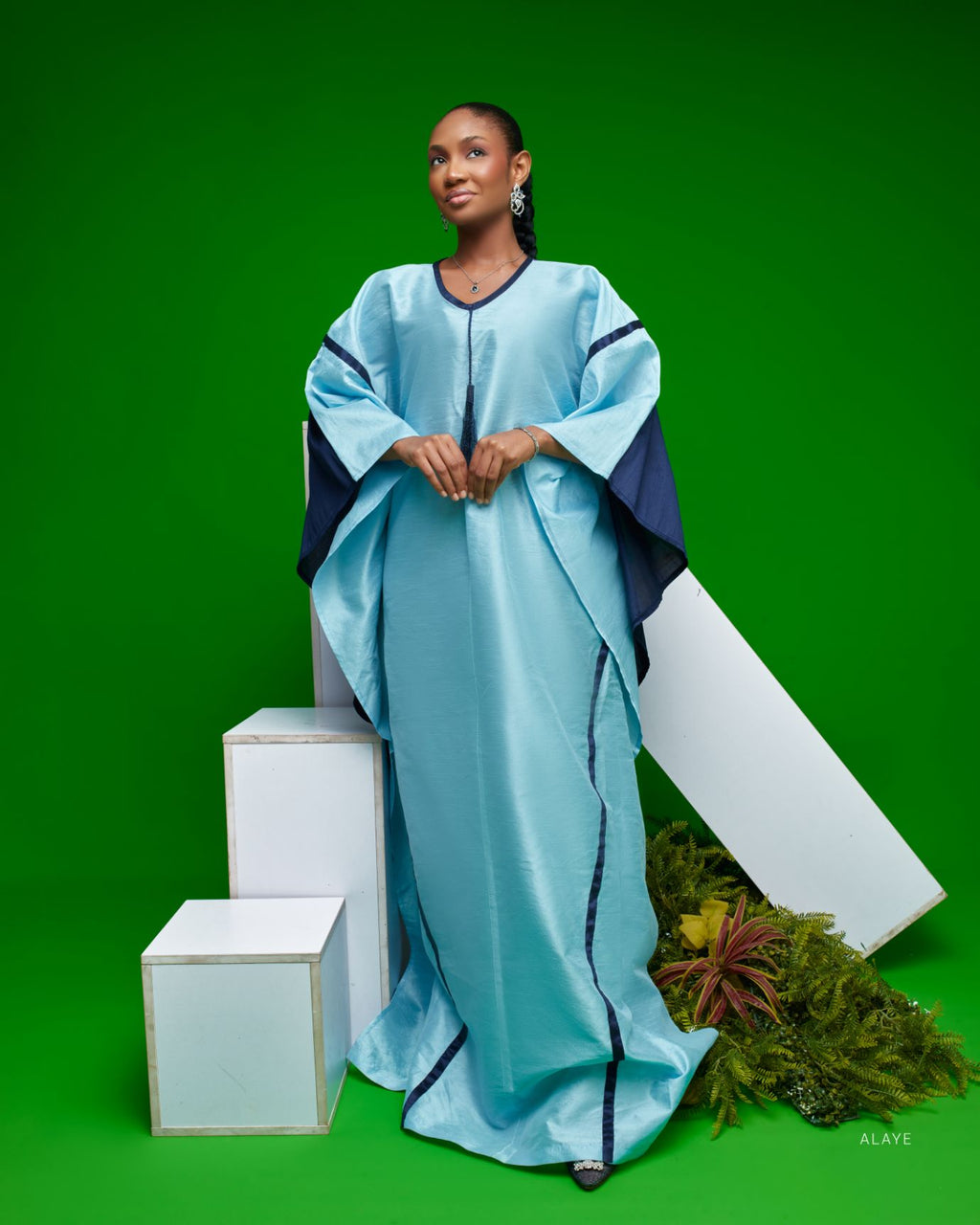 Djamila (Blue)